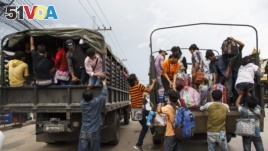 Cambodian Workers Flee an Uncertain Thailand
