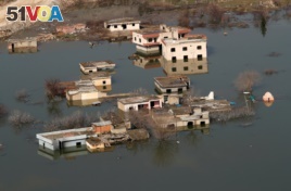 Houses submerged by the rising waters of the Tigris River are seen in Hasankeyf in southeastern Batman province, Turkey, February 20, 2020. Picture taken February 20, 2020. REUTERS/Murad Sezer