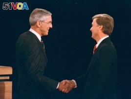 Lloyd Bentsen, left, and Dan Qualye at 1988 vice presidential debate.