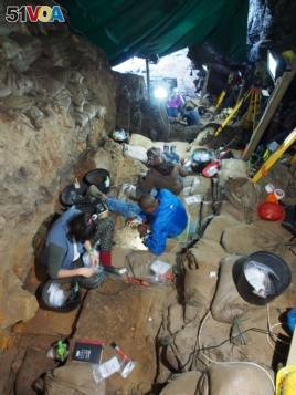 Excavations at Pinnacle Point Site PP5-6 in South Africa. (Photo Courtesy Curtis W. Marean/Arizona State University)
