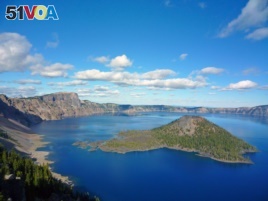 Views of Crater Lake and Wizard Island