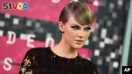 FILE -  Taylor Swift arrives at the MTV Video Music Awards .