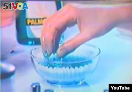 A hand model in a vintage Palmolive commercial. (YouTube)  