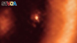 This image, taken with the Atacama Large Millimeter/submillimeter Array (ALMA), shows a close-up view on the moon-forming disk surrounding PDS 70c.