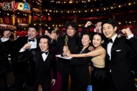 Bong Joon Ho and the cast of 
