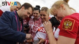 Russian Prime Minister Calls for Ban on Smoking in Public