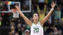 Oregon's Sabrina Ionescu was the best women's college player last year, but her tournament was canceled due to the global pandemic. (AP Photo/Chris Pietsch, File)
