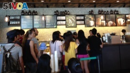 Starbucks opens its first store in Vietnam (Photo: Lan Vi)