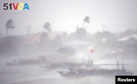Deadly Typhoon Hits Philippines, Heads Toward China