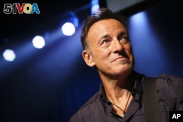 Bruce Springsteen Gives Old Favorites New Twist