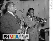 Charlie Parker and Miles Davis play in New York City in 1947