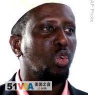 Sheikh Sharif Sheikh Ahmed, the leader of the Alliance for the Re-Liberation of Somalia speaks during a news conference in Mogadishu, 18 Jan 2009