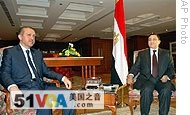 Egyptian Pres. Hosni Mubarak (R) meets with Turkish PM Recep Tayyip Erdogan at Sharm el-Sheik, Egypt, 01 Jan 2009