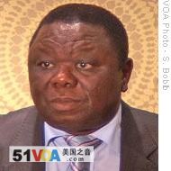 Tsvangirai Says He Will Meet Mugabe Soon to Discuss Zimbabwe Crisis