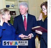 Hillary Rodham Clinton being sworn in as secretary of state in her Senate office by Associate Judge Kathleen Oberly, 21 Jan 2009 <br />
