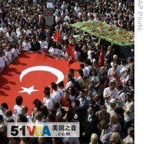 Battle Between Pro-Secular and Islamic Government Continues in Turkey