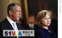 Clinton, Lavrov Stress Nuclear Arms Reduction Efforts