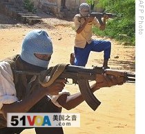 Islamist insurgent fighters near Mogadishu, 1 Jun 2009