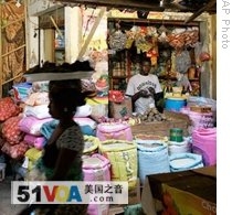 Health Insurance Eases Worries of Senegal's 'Market Women'