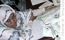 Electoral officials in Mauritania count ballots from Saturday's  <br />presidential election, 19 Jul 2009