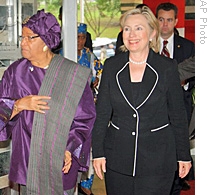 Clinton Says US Supports Sirleaf