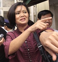 Cambodian PM Wins Defamation Case Against Activist