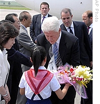 Former US President Bill Clinton Arrives in North Korea