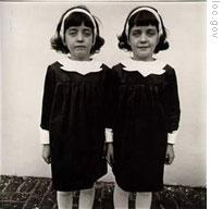 Diane Arbus picture of idenetical twins