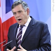 British Prime Minister Gordon Brown speaks during a news conference with the German Chancellor in Berlin 6 Sept 2009