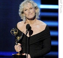 'Damages' star Glenn Close accepts award for best lead actress in drama series at 61st Primetime Emmy Awards in Los Angeles, 20 Sep 2009 