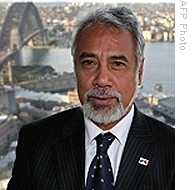 East Timorese President Xanana Gusmao admires the spectacular view from his penthouse suite overlooking Sydney Harbour, 26 Aug 2008