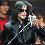 Michael Jackson delivers speech to fans during 