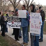 Opponents of the health care plan demonstrate in Iowa, 25 Mar 2010