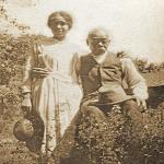Emily Dickinson servant Henry Hawkins with his grand-daughter Helen Pettijohn.