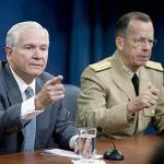Defense Secretary Robert Gates, left, and Joint Chiefs Chairman Admiral Mike Mullen at the Pentagon on Thursday