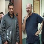 Russell Crowe, left, and Director/Sreenwriter/Producer Paul Haggis, right, on the set of THE NEXT THREE DAYS