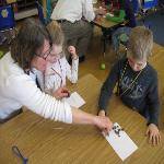 Volunteers Keep Hands-On Science Alive in US Classrooms 
