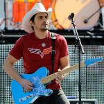 Brad Paisley Pays Tribute to Country Music